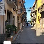 Il Ritratto Casa * Scilla