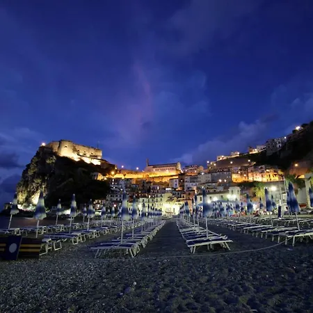 Il Ritratto Casa Scilla
